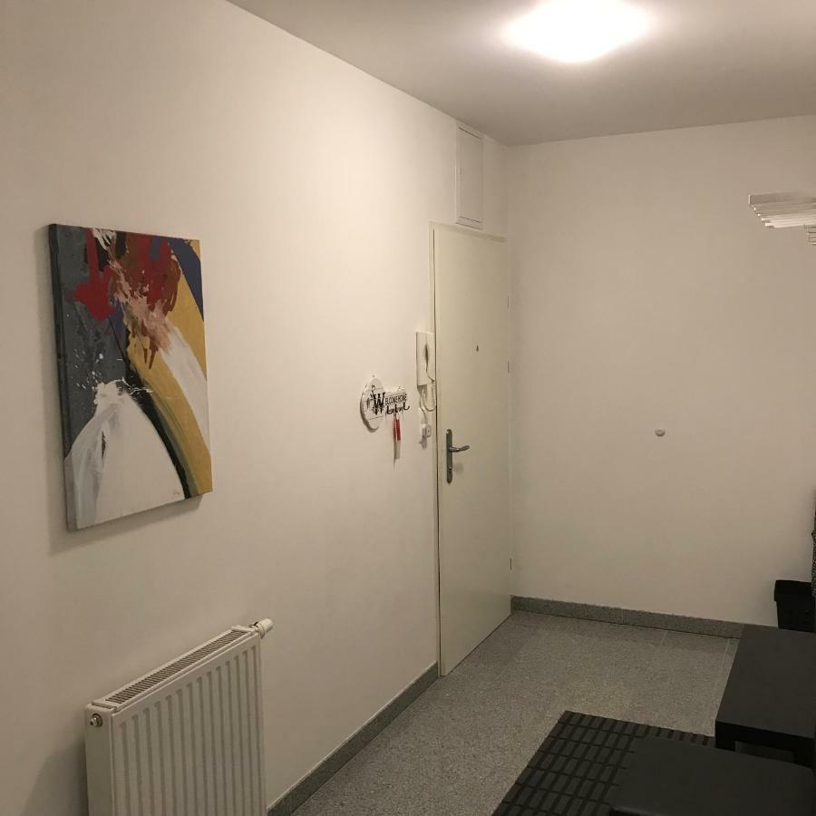 Lg Lovely Apartment Stockerau Exterior photo