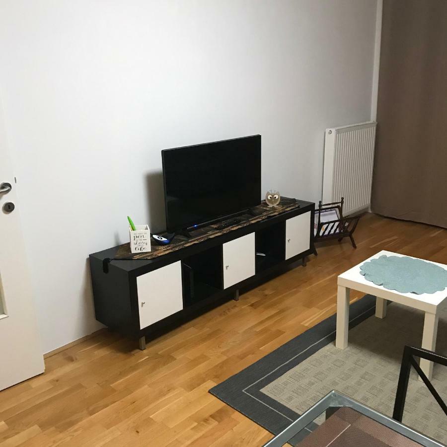 Lg Lovely Apartment Stockerau Exterior photo