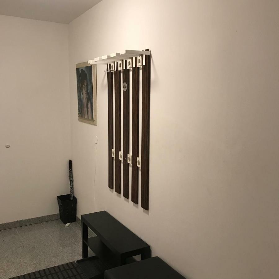 Lg Lovely Apartment Stockerau Exterior photo